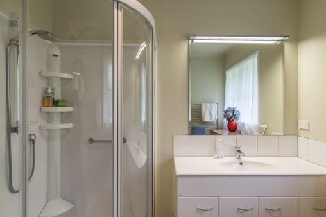 Photo of property in 75 Nimmo Avenue East, Waikanae, 5036