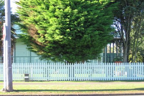 Photo of property in 2/1 Grove Road, Papakura, 2110