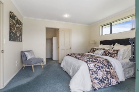 Photo of property in 3 Morewa Place, Takanini, 2112