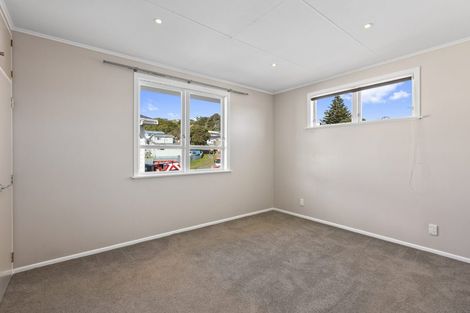 Photo of property in 17 Moult Street, Titahi Bay, Porirua, 5022