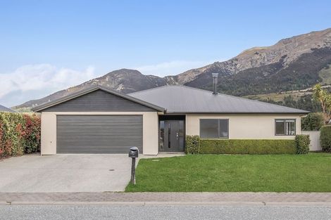 Photo of property in 4 Bell Street, Lake Hawea, Wanaka, 9382