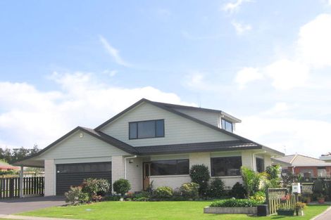Photo of property in 70 Russley Drive, Mount Maunganui, 3116