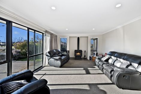 Photo of property in 1 Lloyds Close, Rolleston, 7614