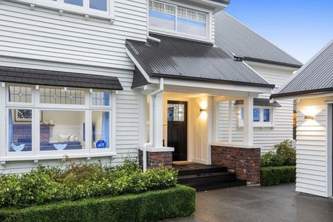 Photo of property in 111 Saint Andrews Square, Strowan, Christchurch, 8052