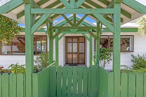 Photo of property in 17 Huia Street, Waikawa, Picton, 7220