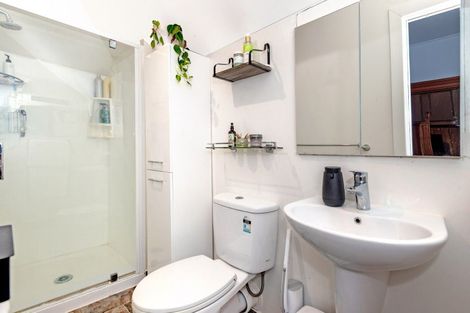Photo of property in 2 Carnarvon Street, Gisborne, 4010