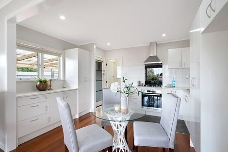 Photo of property in 2 Nile Road, Kelston, Auckland, 0602