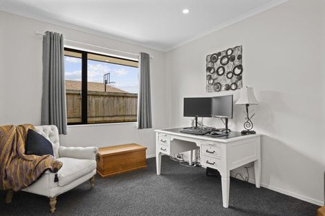 Photo of property in 16 Hehan Close, Cambridge, 3434