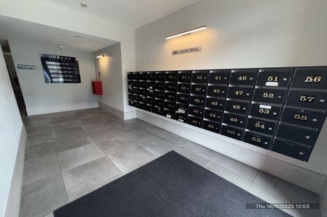 Photo of property in Urbane Apartments, 32/29 Webb Street, Mount Cook, Wellington, 6011