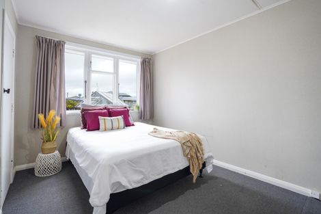 Photo of property in 8 Hendon Place, West End, Palmerston North, 4412