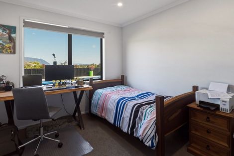 Photo of property in 9 Lancewood Way, Kinloch, Taupo, 3377