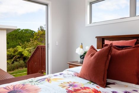 Photo of property in 2 Fern Lane, Whalers Gate, New Plymouth, 4310
