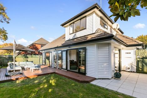 Photo of property in 17 Hinau Street, Woburn, Lower Hutt, 5010