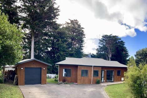 Photo of property in 49 Saunders Close, Whitby, Porirua, 5024