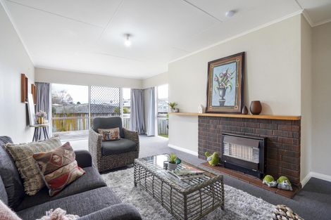 Photo of property in 8 Hendon Place, West End, Palmerston North, 4412