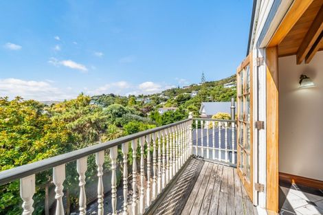 Photo of property in 17 Paremata Crescent, Paremata, Porirua, 5024