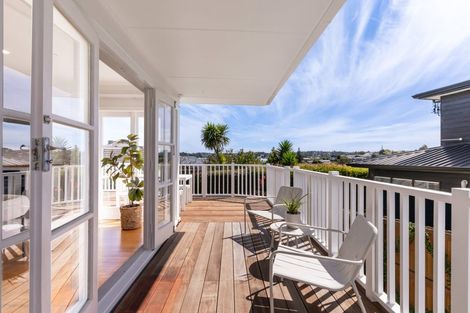 Photo of property in 1/10 Raines Avenue, Forrest Hill, Auckland, 0620