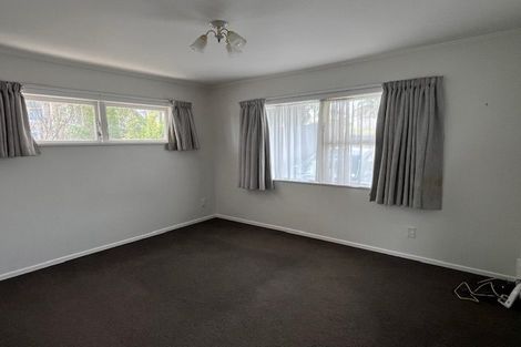 Photo of property in 11 Thomas Rea Place, Te Atatu South, Auckland, 0610