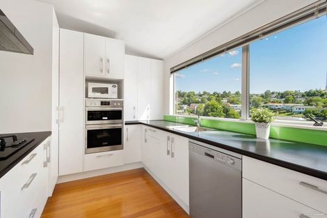 Photo of property in 2/58 Zefiro Drive, Massey, Auckland, 0614