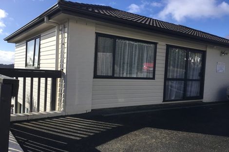 Photo of property in 8d Schnapper Rock Road, Schnapper Rock, Auckland, 0632