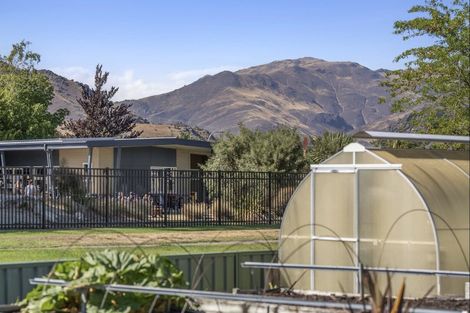 Photo of property in 71 Molyneux Avenue, Cromwell, 9310
