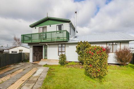 Photo of property in 7 Harding Place, Feilding, 4702