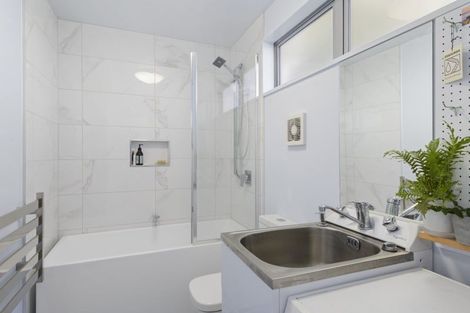 Photo of property in 64 Hewitts Road, Merivale, Christchurch, 8014