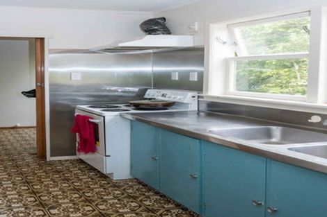 Photo of property in 30a Collier Avenue, Karori, Wellington, 6012