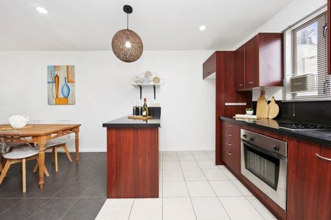 Photo of property in 8/85 Portage Road, New Lynn, Auckland, 0600