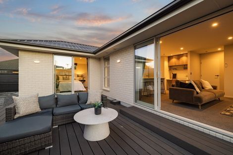 Photo of property in 8c Wychwood Crescent, Bishopdale, Christchurch, 8053