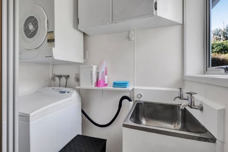 Photo of property in 4/1 Gilbert Street, New Plymouth, 4310