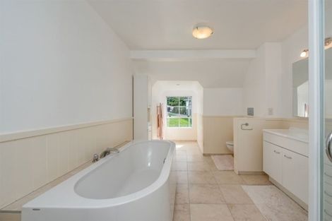 Photo of property in 95-97 Percy Dyett Drive, Karori, Wellington, 6012