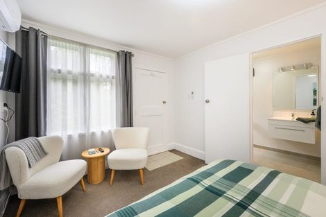 Photo of property in 8 Waterloo Crescent, Hokowhitu, Palmerston North, 4410