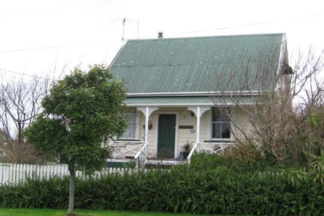 Photo of property in 30 Puriri Street, Helensville, 0800