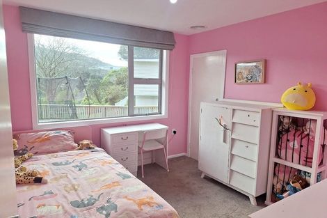 Photo of property in 17 Thomas Street, Stokes Valley, Lower Hutt, 5019