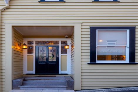 Photo of property in 15 Selwyn Terrace, Thorndon, Wellington, 6011