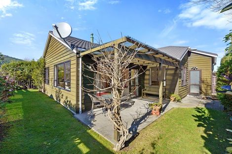 Photo of property in 37 Matai Street, Waikanae, 5036