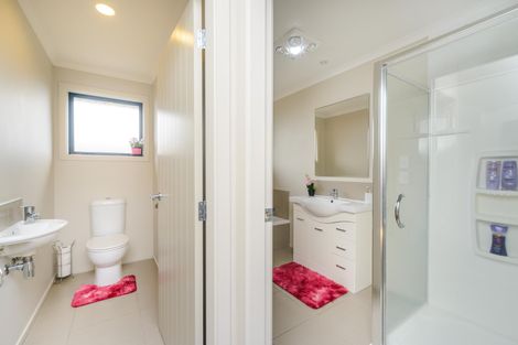 Photo of property in 2 Pegasus Place, Kelvin Grove, Palmerston North, 4414