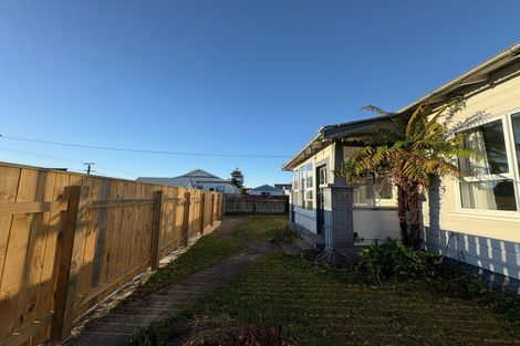 Photo of property in 36-38 Weraroa Road, Levin, 5510