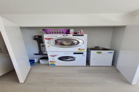 Photo of property in 10/9u Surrey Street, Tawa, Wellington, 5028