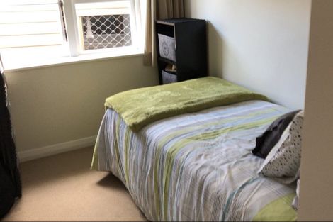 Photo of property in 2/10 Neil Avenue, Te Atatu Peninsula, Auckland, 0610