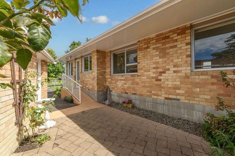 Photo of property in 104 Hinewa Road, Otumoetai, Tauranga, 3110