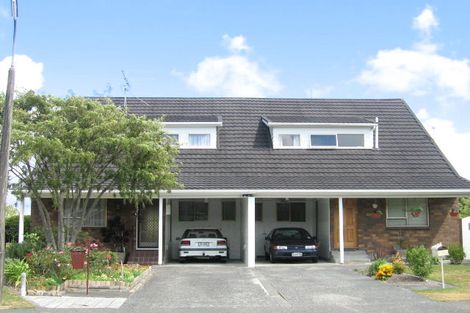 Photo of property in 9f2- Roband Crescent, Brown Owl, Upper Hutt, 5018