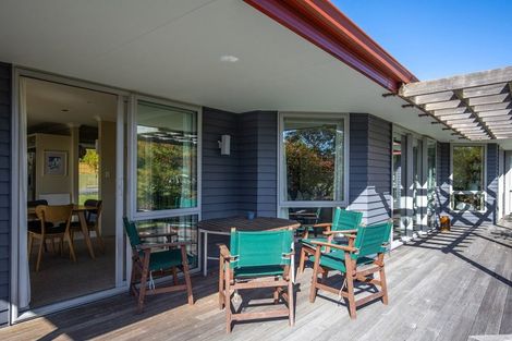 Photo of property in 6 Weka Place, Picton, 7220