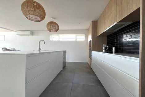 Photo of property in 9 Wheriko Avenue, Glenbrook, Waiuku, 2681