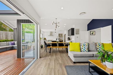 Photo of property in 21 Alexandra Street, Riverhead, 0820