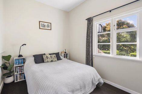Photo of property in 7 Lower Watt Street, Wadestown, Wellington, 6012