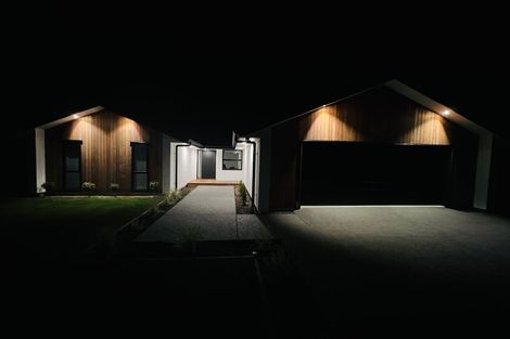 Photo of property in 42b Moeraki Road, Maoribank, Upper Hutt, 5018