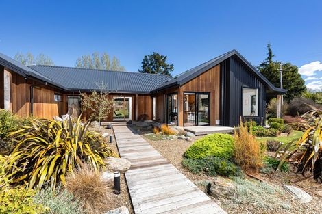 Photo of property in 5 Loach Road, Hawea Flat, Wanaka, 9382
