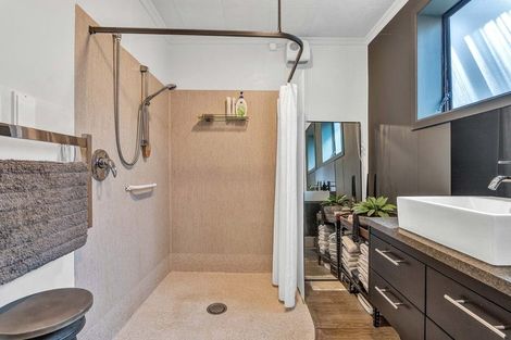 Photo of property in 69 North Street, Mokau, 4376